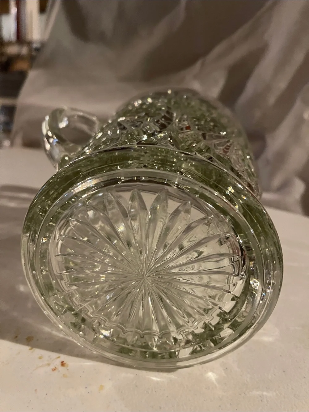 Vintage Anchor Hocking Medallion Glass Pitcher • Water Jug Ice Lip